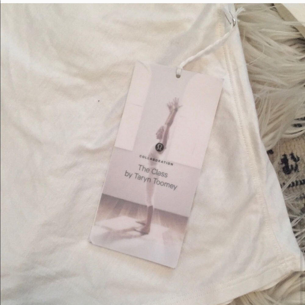 Lululeon long sleeve NWT SIZE6 - Picture 5 of 6
